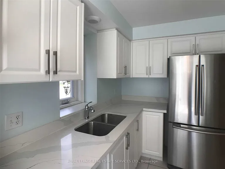 5252 Bushelgrove Cir — Photo 7