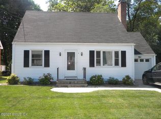4 Ernel Dr, Riverside, CT 06878