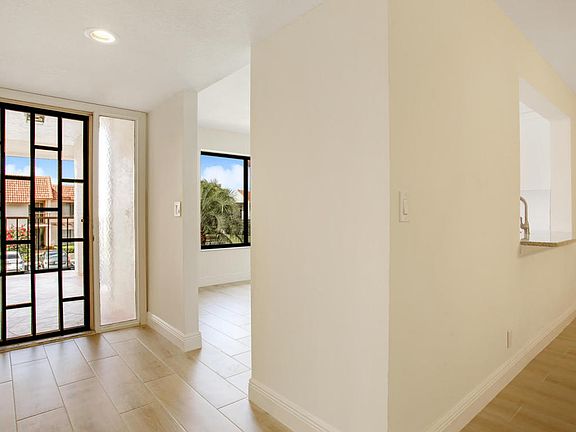 2nd image of 5640 Fairway Park Dr APT 202