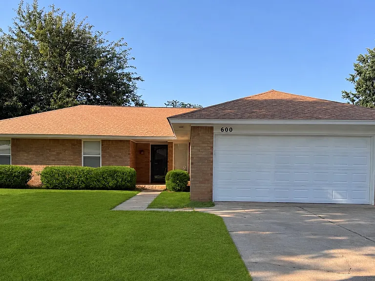 600 Banner Ave — Photo 1