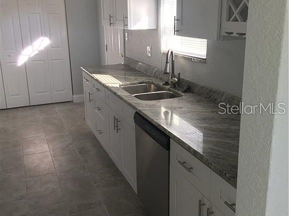 5th image of 6107 S 36th Ave