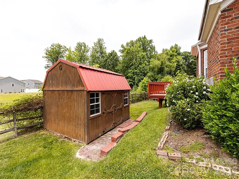 10836 Clark St — Photo 44
