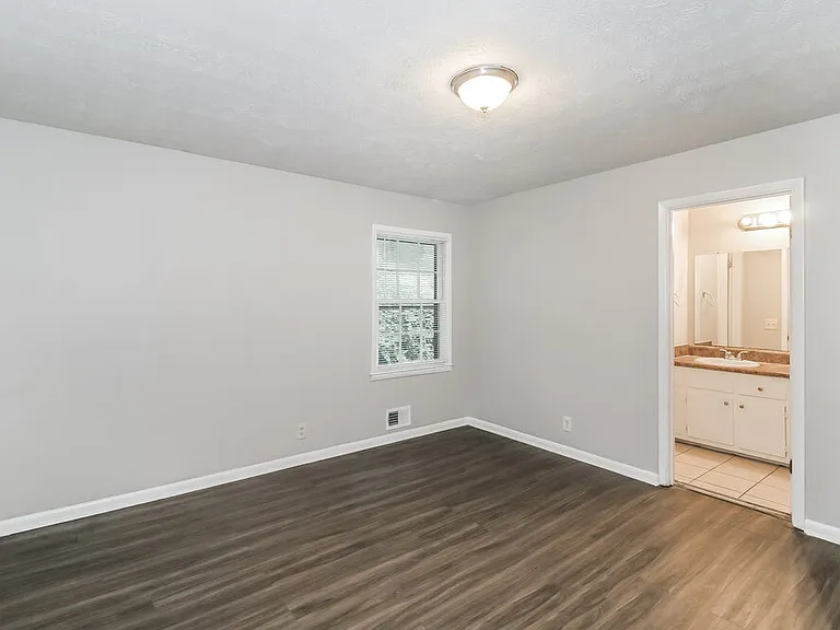 1210 Maple St SE — Photo 10