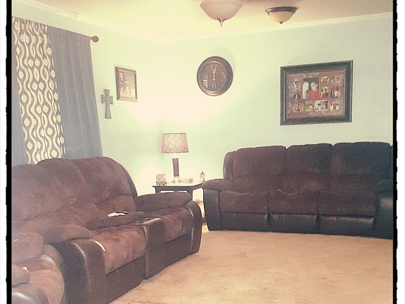 2nd image of 3008 Hamilton Ln