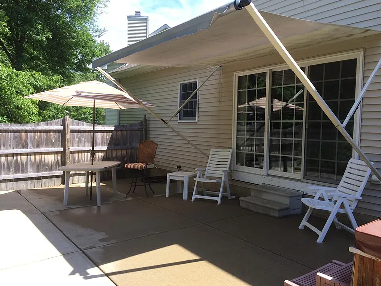 Huge covered, private patio