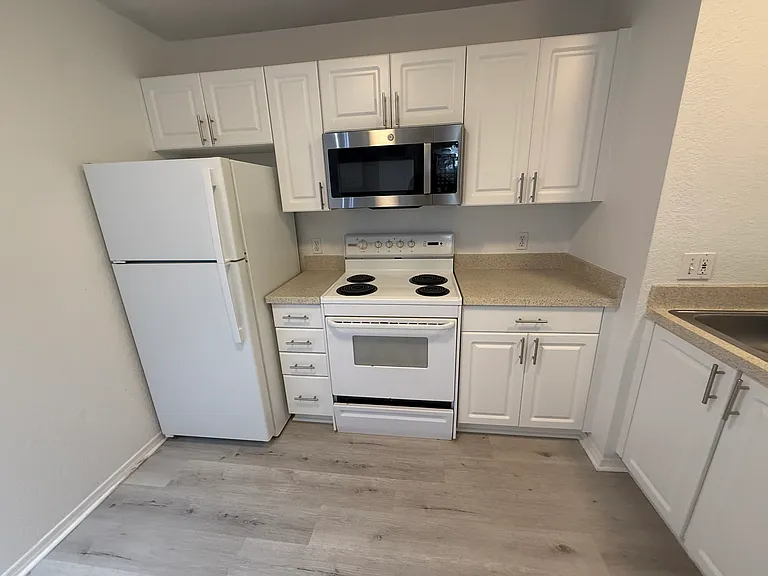 850 S Tamiami Trl #702 — Photo 7
