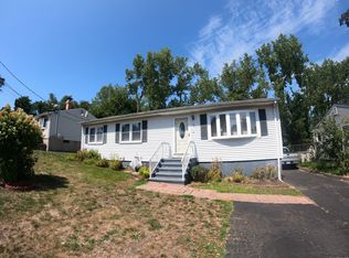 39 Sebec St, Hamden, CT 06517