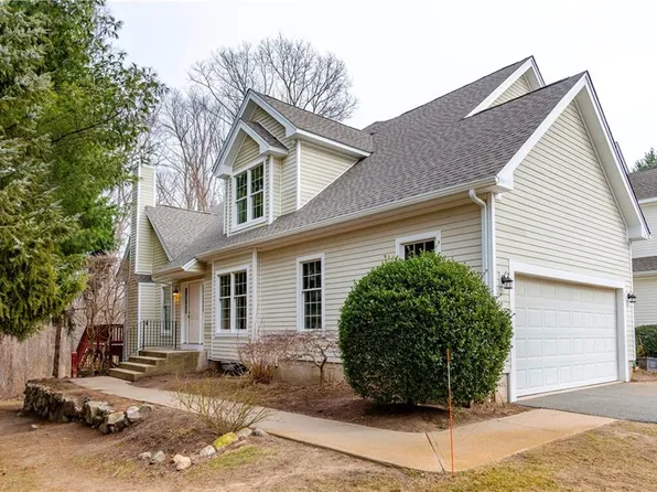 300 Sanctuary Dr Unit 4, East Greenwich, RI 02818