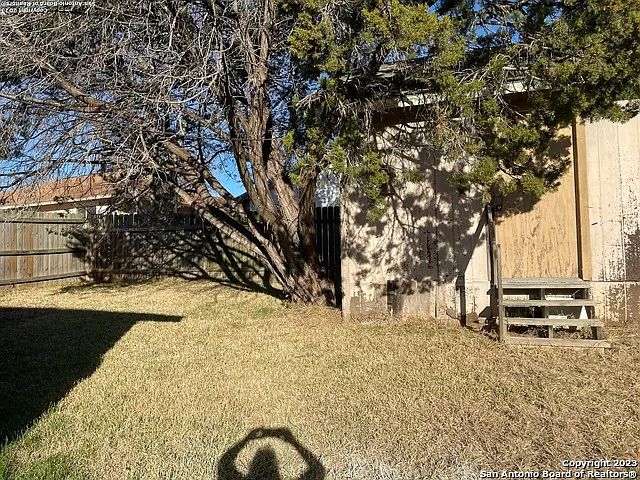 14439 Hereford — Photo 10