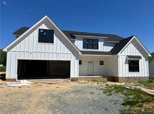 395 Lenalan Dr, Lexington, NC 27295