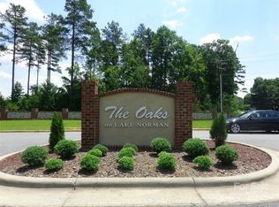 182 Bluewater Dr, Statesville, NC 28677