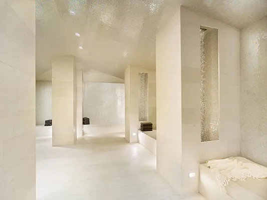 Rented by Avenue Real Estate | media 22