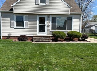4757 Summer Ln, Brooklyn, OH