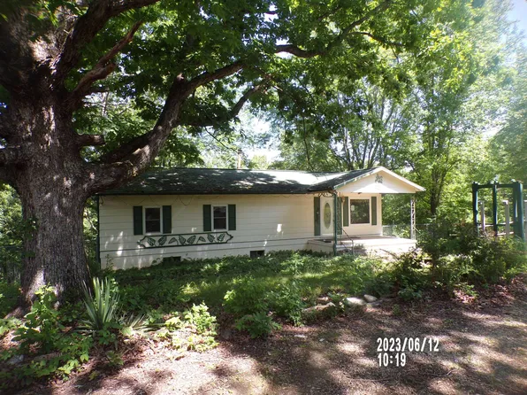 1881 County Road 318, Tecumseh, MO 65760