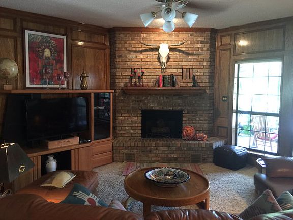 4th image of 439 Huckleberry Dr