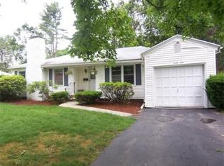 39 Mabelle St, Worcester, MA 01602