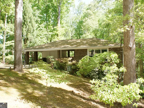 1146 Lakeshore Dr, Gainesville, GA 30501