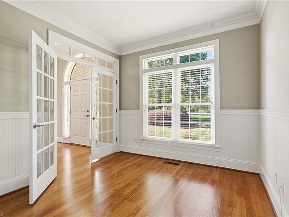 5th image of 7492 Bethel View Ct
