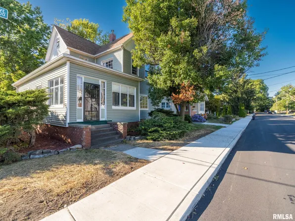 2321 W Manor Pkwy, West Peoria, IL 61604
