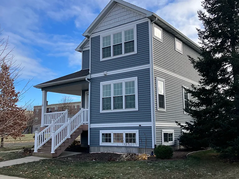 1109 Patriot Way — Photo 3