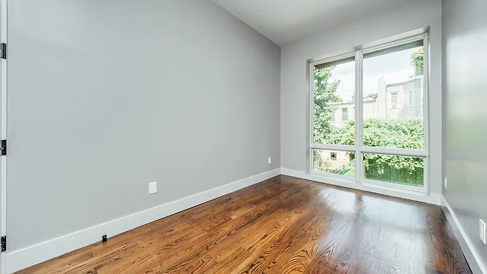 Rented by Nooklyn NYC LLC | media 32