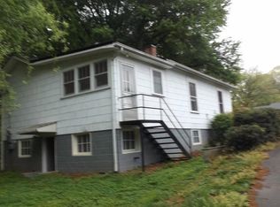 1041 6th Avenue Dr NW, Hickory, NC 28601