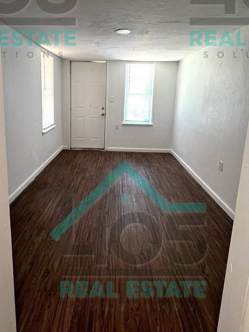 2125 SW 26th St. — Photo 4