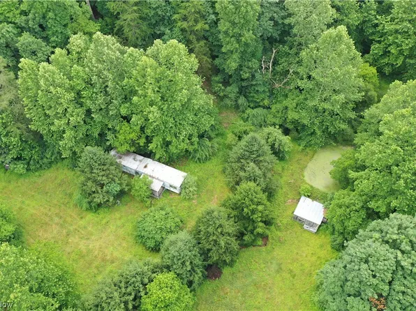 2379 Sycamore Rd, Millstone, WV 25261