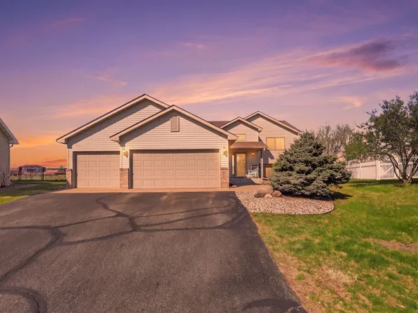 327 4th Ave SE, Saint Joseph, MN 56374