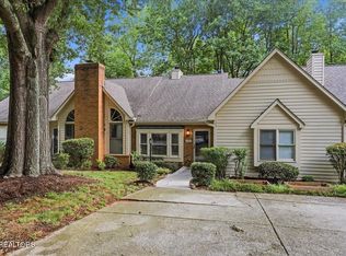 1120 Harrogate Dr, Knoxville, TN 37923