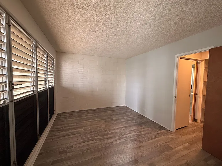 1099 Green St #309 — Photo 10