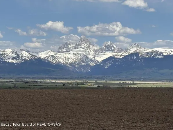 5 Boundless Sky Dr, Tetonia, ID 83452