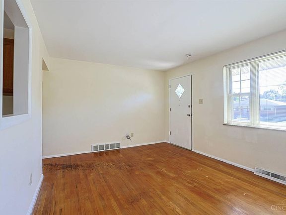 5th image of 4290 Selby Ct