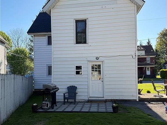4th image of 59 Cayuga St