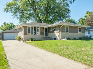 3308 Lindlavista Way, Des Moines, IA 50310