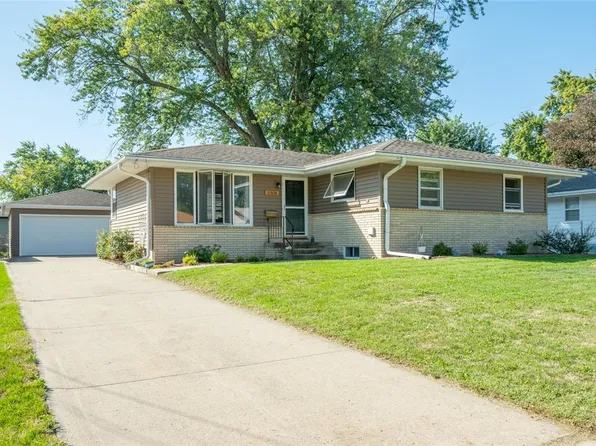 3308 Lindlavista Way, Des Moines, IA 50310