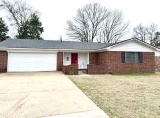 2008 E 19th St, Russellville, AR 72802