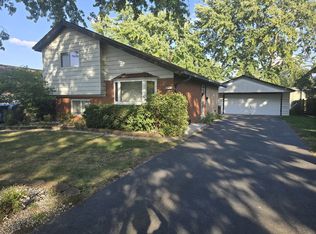 14431 Tripp Ave, Midlothian, IL 60445