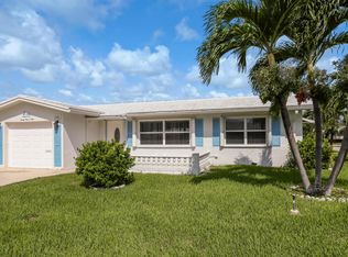 2101 SW Lake Circle Dr, Boynton Beach, FL 33426