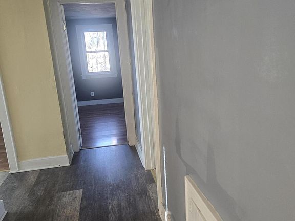 5th image of 5684 Shaw St