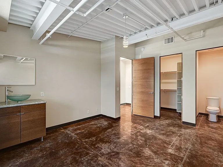 701 Shadow Ln #410 — Photo 11