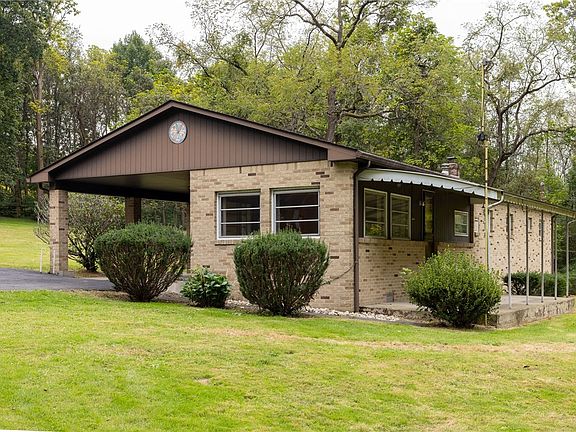 4th image of 398 Moccasin Hollow Rd