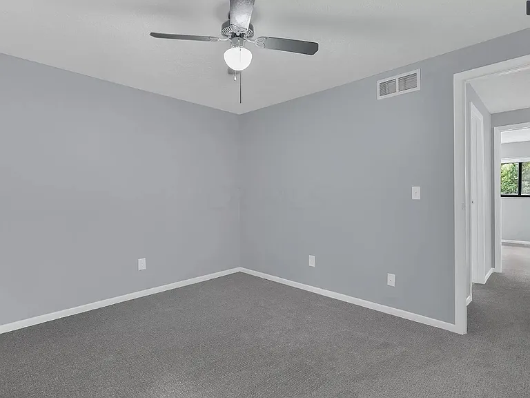 103 Lancelot Ln — Photo 7