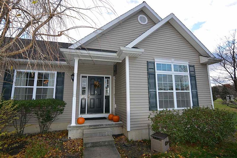 2nd image of 3 CAMBRIDGE Court