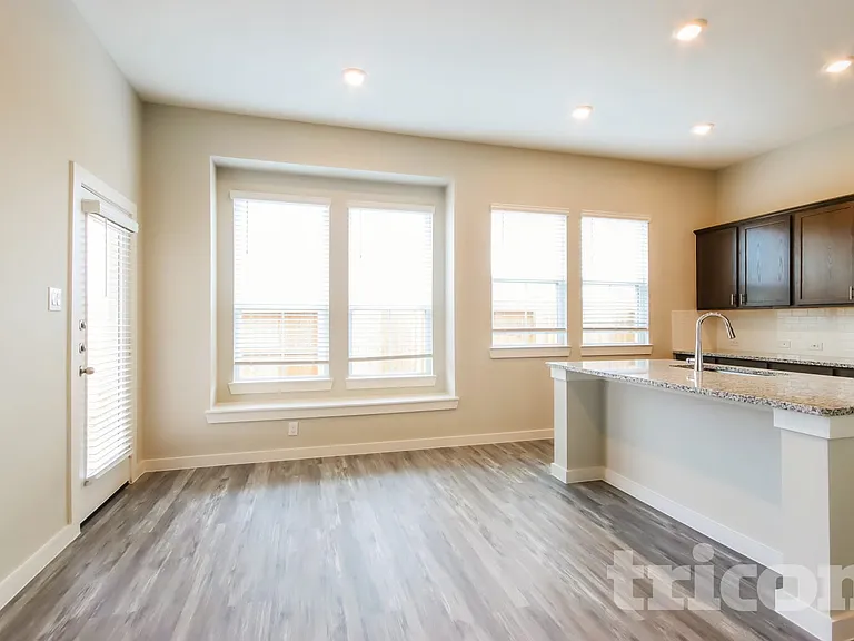 22726 Terrazzo Dr — Photo 4