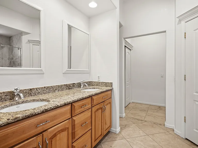 3744 E Calle Barcelona — Photo 20
