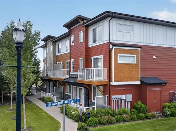 111 E Rainbow Falls Gate #43, Chestermere, AB T1X 0S9