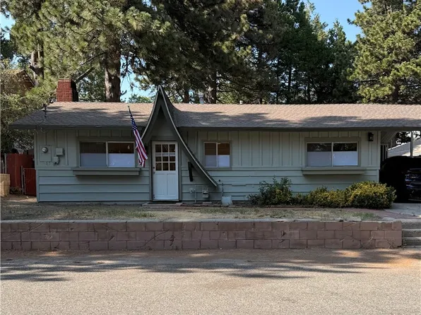 31024 Wild Oak Dr, Running Springs, CA 92382