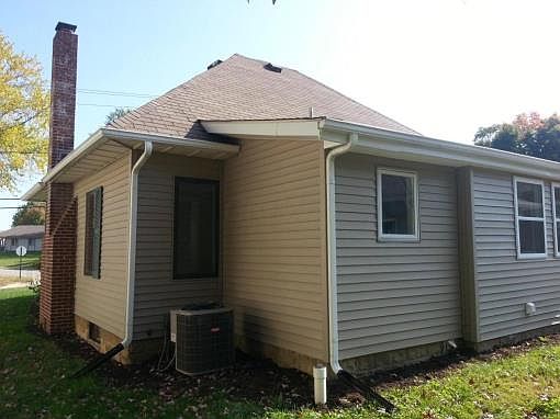 2nd image of 185 E Granville St