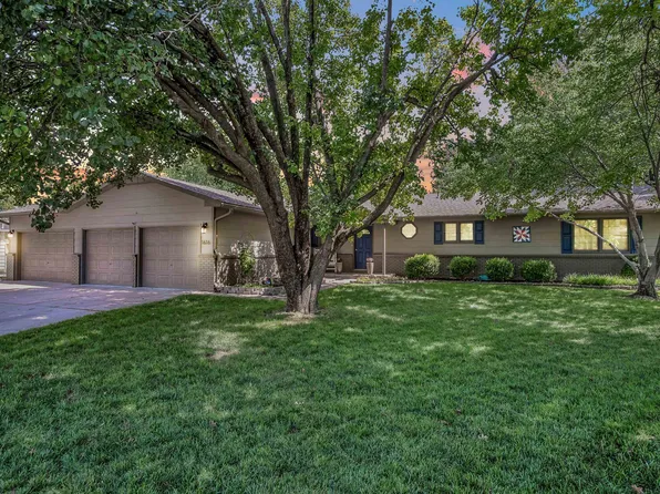 1616 Grandview Ct, Newton, KS 67114